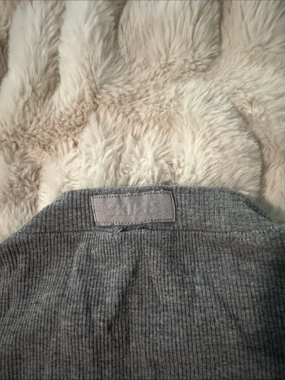 SKIMS Women's Gray Button Henley Romper SIZE SMALL - Picture 6 of 7